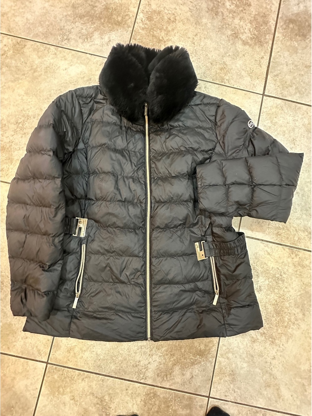 Michael Kors Women's Black Premium Down Blend Puffer Jacket with Faux Fur Collar